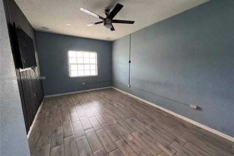 Casa en venta en Miami, Florida, 3 dormitorios, 139.35 m2 № 2056621 - foto 7