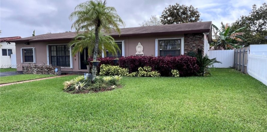 Casa en Miami, Florida 3 dormitorios, 139.35 m2 № 2056621