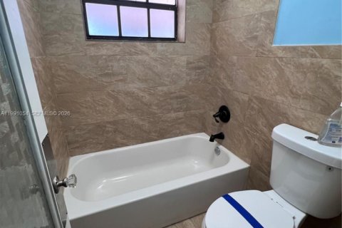 Casa en venta en Miami, Florida, 3 dormitorios, 139.35 m2 № 2056621 - foto 20
