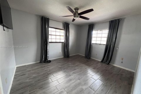 Casa en venta en Miami, Florida, 3 dormitorios, 139.35 m2 № 2056621 - foto 16