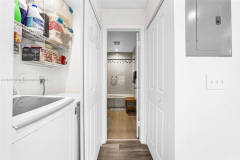 Adosado en venta en North Lauderdale, Florida, 2 dormitorios, 116.31 m2 № 1842946 - foto 13