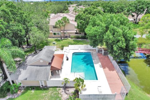 Adosado en venta en North Lauderdale, Florida, 2 dormitorios, 116.31 m2 № 1842946 - foto 3