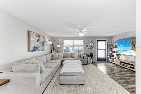 House in Sarasota, Florida 2 bedrooms, 122.45 sq.m. № 2398510 - photo 27