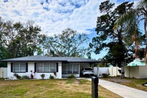 Villa ou maison à Dunedin, Floride 2 chambres, 95.88 m2 № 2419899