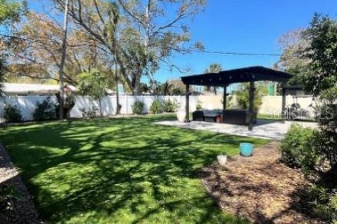 Villa ou maison à louer à Dunedin, Floride: 2 chambres, 95.88 m2 № 2419899 - photo 17