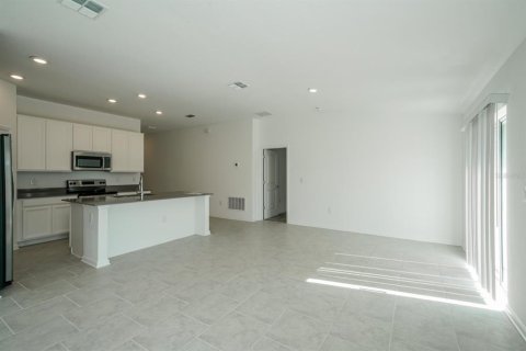 Villa ou maison à louer à Bartow, Floride: 3 chambres, 144.93 m2 № 2100544 - photo 3