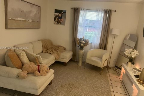 Снять в аренду кондоминиум в Суитуотер, Флорида 2 спальни, 70.42м2, № 2008375 - фото 6