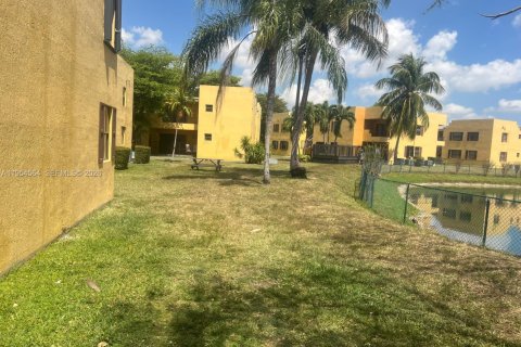 Снять в аренду кондоминиум в Суитуотер, Флорида 2 спальни, 70.42м2, № 2008375 - фото 24