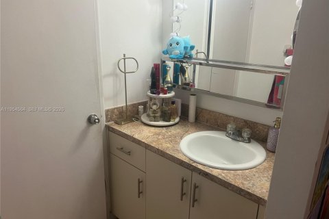 Снять в аренду кондоминиум в Суитуотер, Флорида 2 спальни, 70.42м2, № 2008375 - фото 14