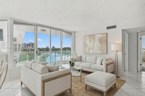 Condo à Miami Beach, Floride, 2 chambres  № 2039708