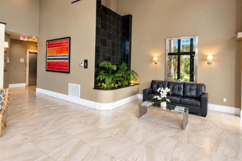 Copropriété à vendre à Miami, Floride: 1 chambre, 71.35 m2 № 2387125 - photo 3