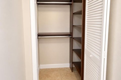 Copropriété à vendre à Miami, Floride: 1 chambre, 71.35 m2 № 2387125 - photo 17