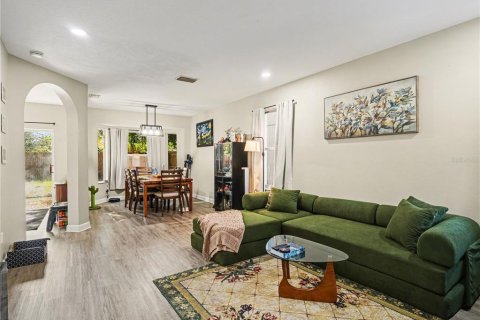 Villa ou maison à louer à Riverview, Floride: 4 chambres, 162.95 m2 № 2388164 - photo 4