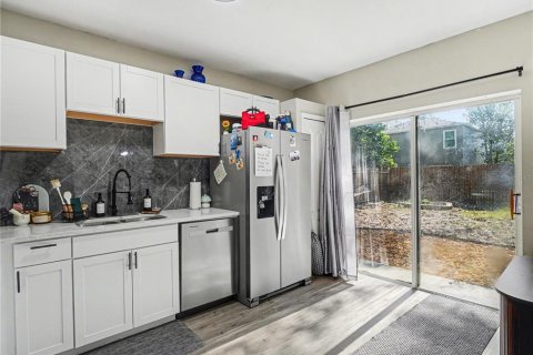 Villa ou maison à louer à Riverview, Floride: 4 chambres, 162.95 m2 № 2388164 - photo 10