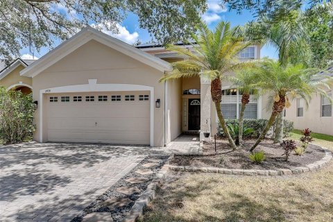 House in Orlando, Florida 4 bedrooms, 216.37 sq.m. № 1190199 - photo 1