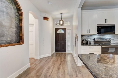 House in Orlando, Florida 4 bedrooms, 216.37 sq.m. № 1190199 - photo 5
