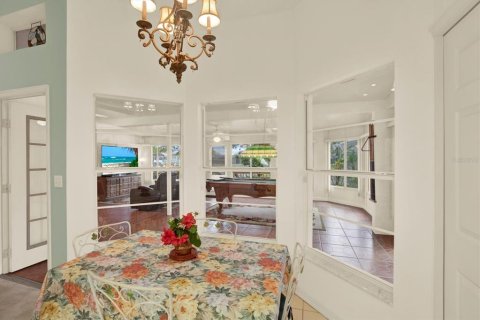 House in Tampa, Florida 2 bedrooms, 187.48 sq.m. № 1810558 - photo 23