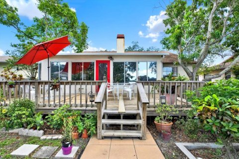 House in Tampa, Florida 2 bedrooms, 187.48 sq.m. № 1810558 - photo 10