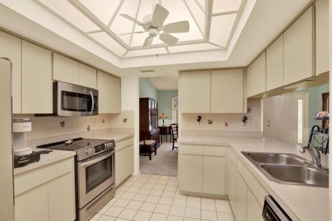 House in Tampa, Florida 2 bedrooms, 187.48 sq.m. № 1810558 - photo 26