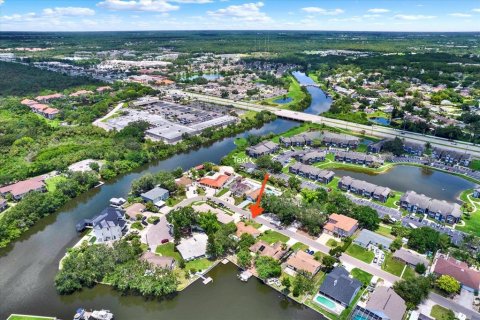 House in Tampa, Florida 2 bedrooms, 187.48 sq.m. № 1810558 - photo 8