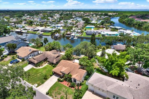 House in Tampa, Florida 2 bedrooms, 187.48 sq.m. № 1810558 - photo 6