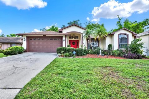 House in Tampa, Florida 2 bedrooms, 187.48 sq.m. № 1810558 - photo 2