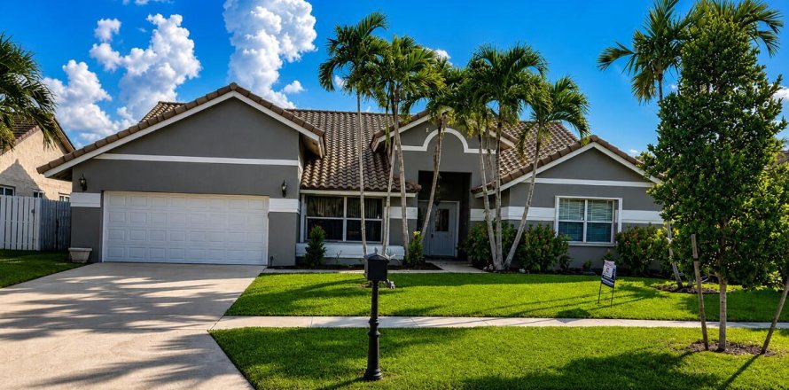 Casa en Pembroke Pines, Florida 4 dormitorios, 294.41 m2 № 2246761
