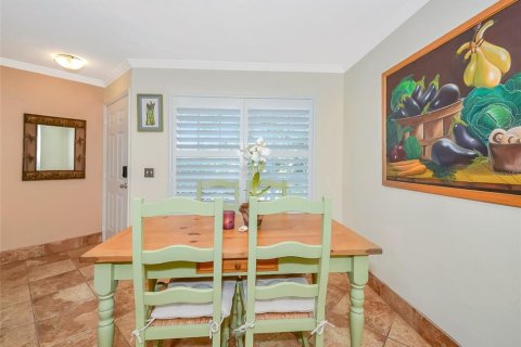 Copropriété à vendre à Sarasota, Floride: 2 chambres, 113.71 m2 № 1680382 - photo 10