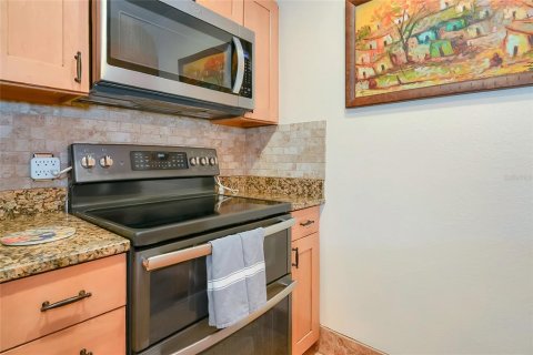 Copropriété à vendre à Sarasota, Floride: 2 chambres, 113.71 m2 № 1680382 - photo 14