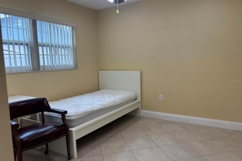 House in Pinellas Park, Florida 3 bedrooms, 143.44 sq.m. № 1803902 - photo 10