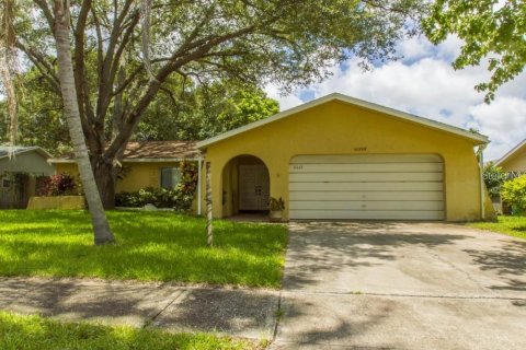 House in Pinellas Park, Florida 3 bedrooms, 143.44 sq.m. № 1803902 - photo 1