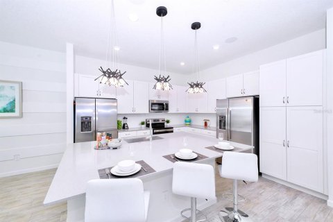 Casa en venta en Kissimmee, Florida, 12 dormitorios, 452.81 m2 № 2227824 - foto 5