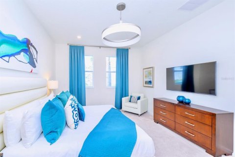 Casa en venta en Kissimmee, Florida, 12 dormitorios, 452.81 m2 № 2227824 - foto 13