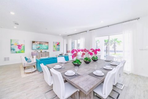 Casa en venta en Kissimmee, Florida, 12 dormitorios, 452.81 m2 № 2227824 - foto 6