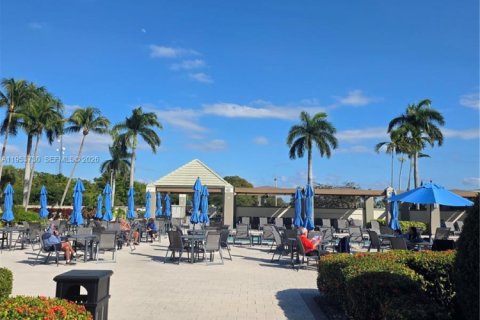 Condominio en venta en Coconut Creek, Florida, 1 dormitorio, 73.76 m2 № 2054776 - foto 30