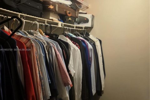 Condominio en venta en Coconut Creek, Florida, 1 dormitorio, 73.76 m2 № 2054776 - foto 17