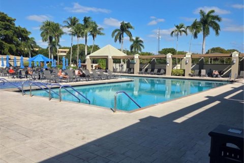 Condominio en venta en Coconut Creek, Florida, 1 dormitorio, 73.76 m2 № 2054776 - foto 27