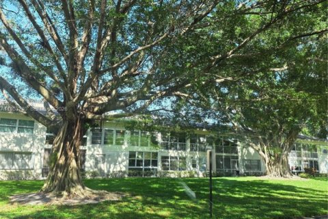 Condominio en venta en Coconut Creek, Florida, 1 dormitorio, 73.76 m2 № 2054776 - foto 21