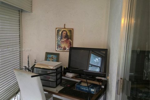 Condominio en venta en Coconut Creek, Florida, 1 dormitorio, 73.76 m2 № 2054776 - foto 13