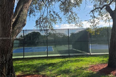 Condominio en venta en Coconut Creek, Florida, 1 dormitorio, 73.76 m2 № 2054776 - foto 4