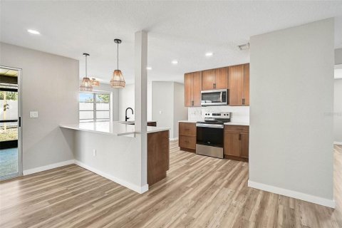 House in Sarasota, Florida 3 bedrooms, 143.63 sq.m. № 1587709 - photo 10