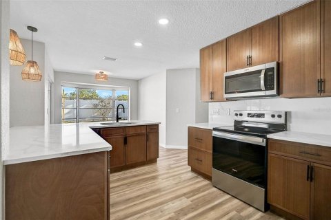 House in Sarasota, Florida 3 bedrooms, 143.63 sq.m. № 1587709 - photo 11