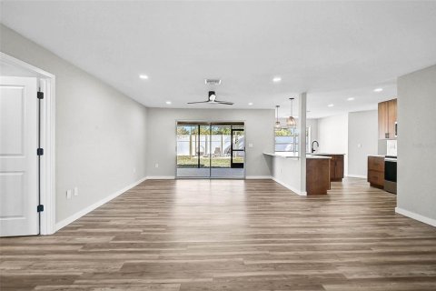 House in Sarasota, Florida 3 bedrooms, 143.63 sq.m. № 1587709 - photo 5