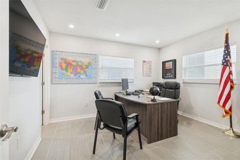 Снять в аренду коммерческую недвижимость в Ларго, Флорида 316.89м2, № 2108528 - фото 19