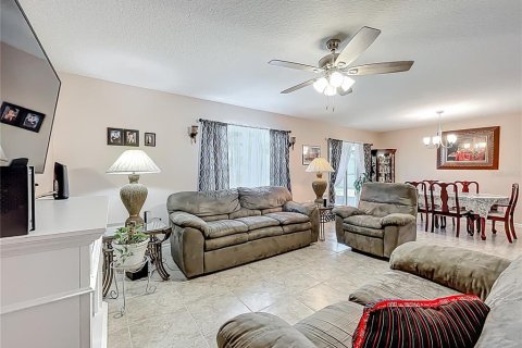 Villa ou maison à vendre à Mascotte, Floride: 4 chambres, 158.03 m2 № 1877473 - photo 17