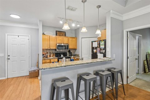 Immobilier commercial à vendre à Tampa, Floride: 2 chambres, 107.58 m2 № 2423658 - photo 11