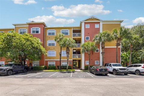 Immobilier commercial à vendre à Tampa, Floride: 2 chambres, 107.58 m2 № 2423658 - photo 5