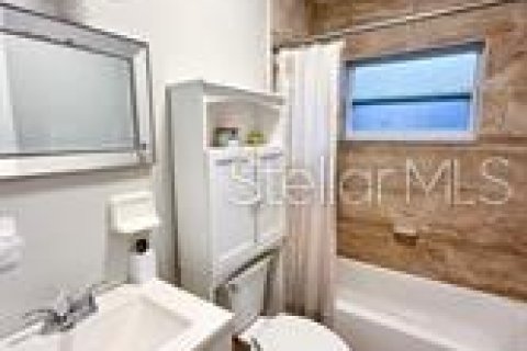 House in Clearwater, Florida 2 bedrooms, 73.58 sq.m. № 1622373 - photo 3