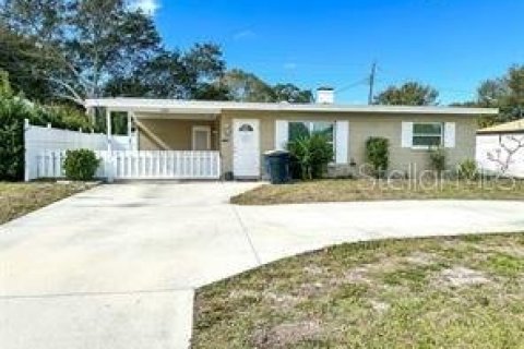 House in Clearwater, Florida 2 bedrooms, 73.58 sq.m. № 1622373 - photo 1