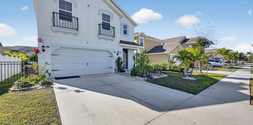 Casa en Bradenton, Florida 5 dormitorios, 234.11 m2 № 2218967